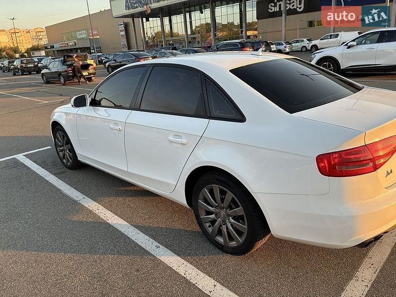 Седан Audi A4 2013 в Борисполі