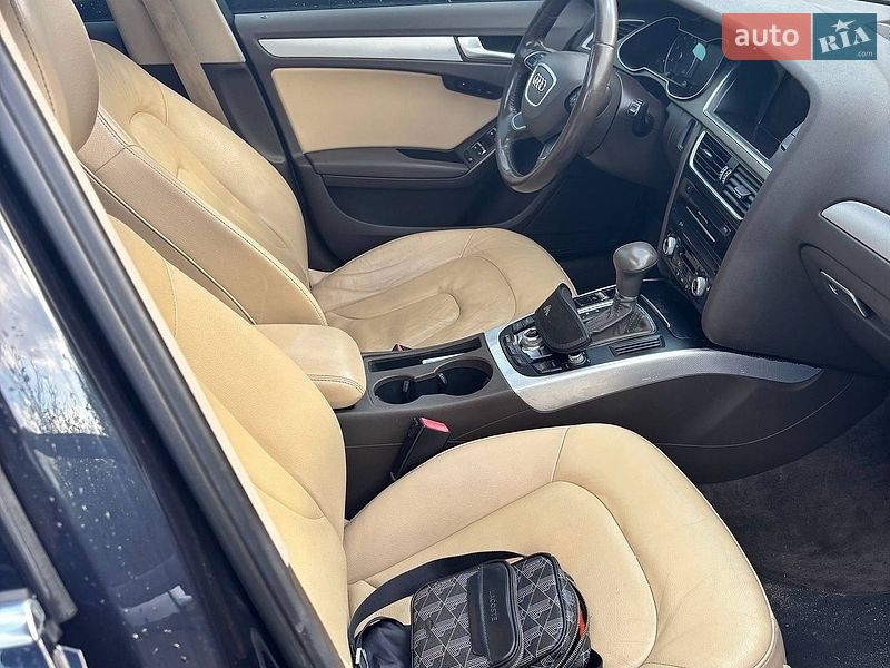 Седан Audi A4 2013 в Харькове
