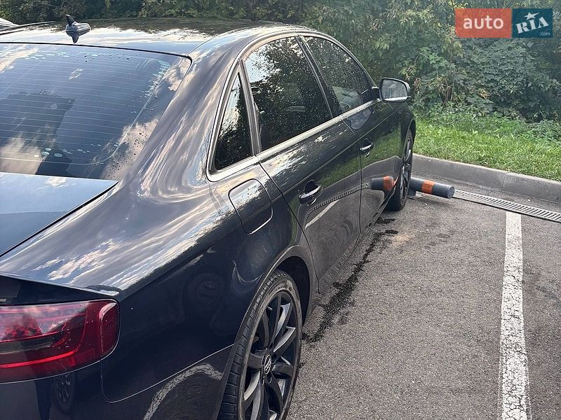 Седан Audi A4 2013 в Харькове