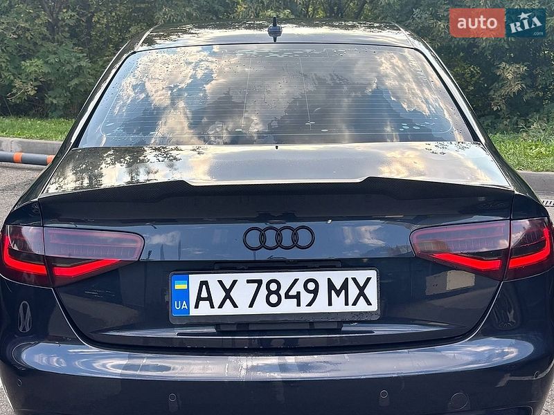 Седан Audi A4 2013 в Харькове