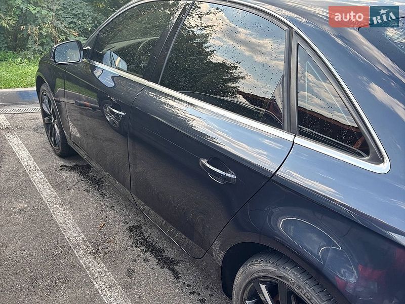 Седан Audi A4 2013 в Харькове
