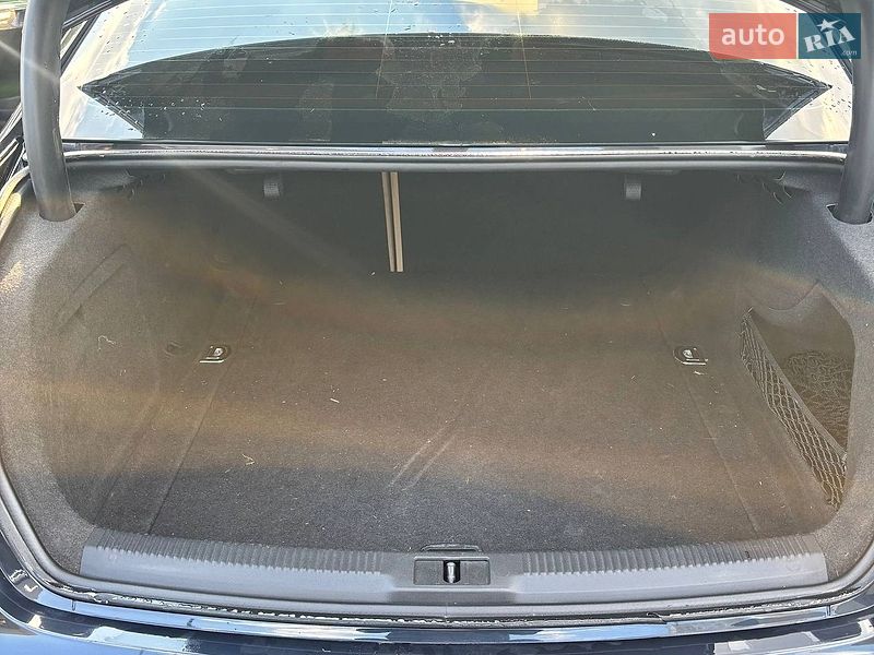 Седан Audi A4 2013 в Харькове