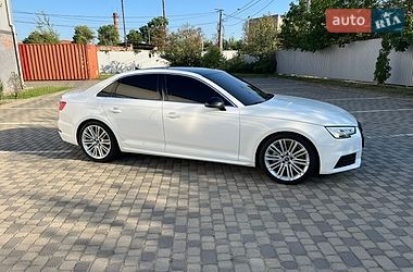 Седан Audi A4 2015 в Ивано-Франковске