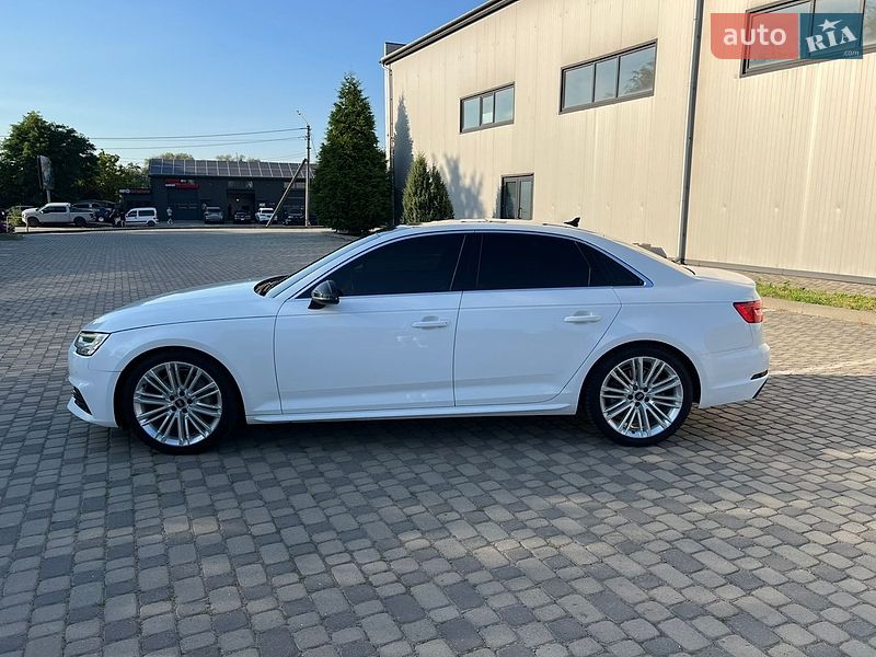 Седан Audi A4 2015 в Ивано-Франковске