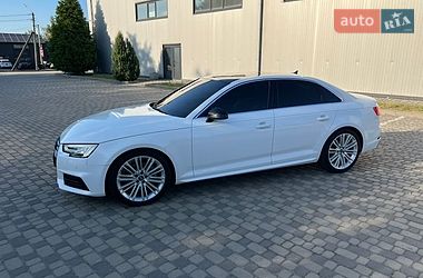 Седан Audi A4 2015 в Ивано-Франковске