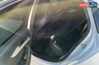 Седан Audi A4 2015 в Ивано-Франковске