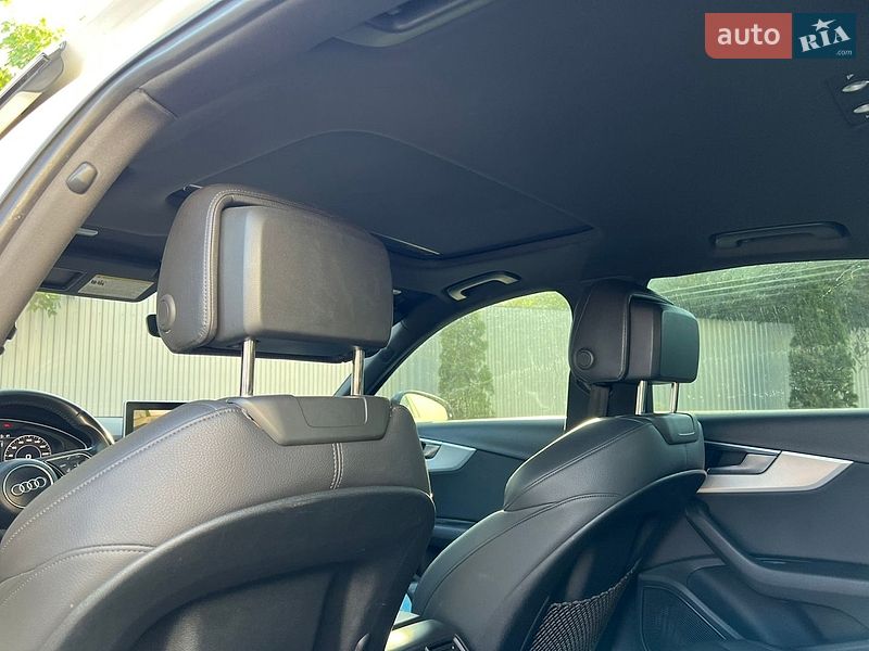Седан Audi A4 2015 в Ивано-Франковске