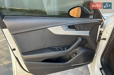 Седан Audi A4 2015 в Ивано-Франковске