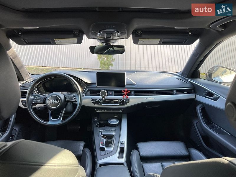Седан Audi A4 2015 в Ивано-Франковске