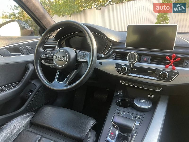 Седан Audi A4 2015 в Ивано-Франковске