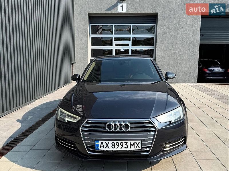Седан Audi A4 2016 в Львові