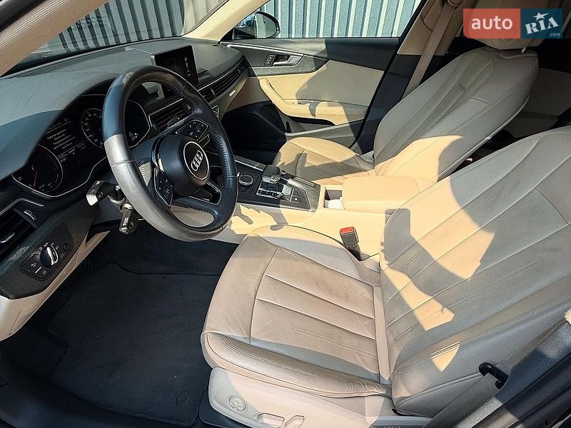 Седан Audi A4 2016 в Львові