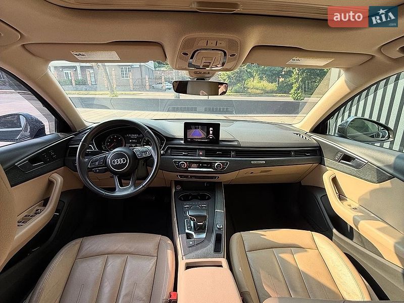 Седан Audi A4 2016 в Львові