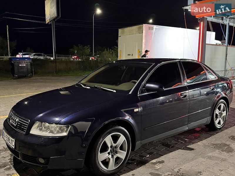 Седан Audi A4 2002 в Киеве