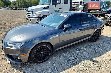 Audi A4  2019