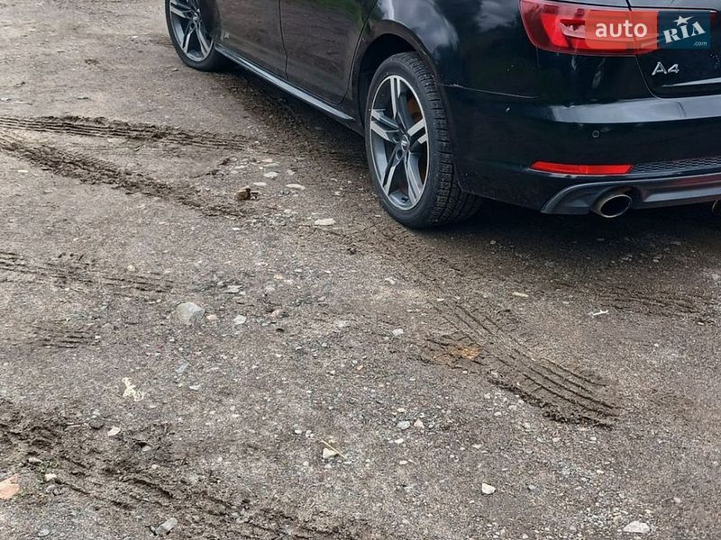 Седан Audi A4 2017 в Сарнах