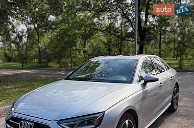 Седан Audi A4 2020 в Кропивницком