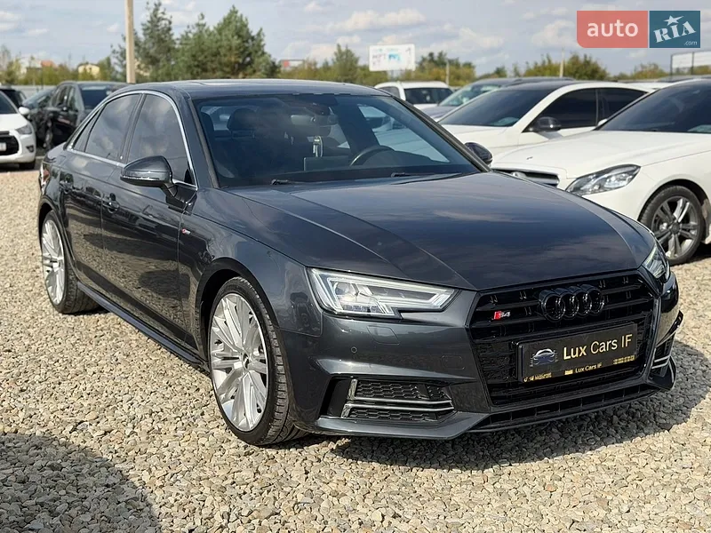 Audi A4 2016