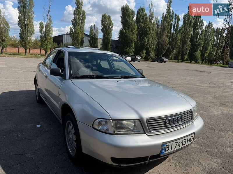 Седан Audi A4 1994 в Кременчуге