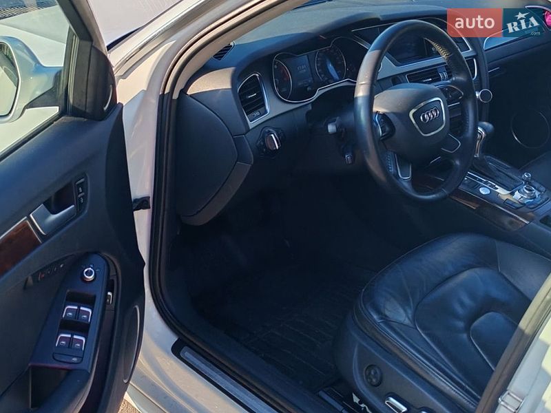 Седан Audi A4 2014 в Києві