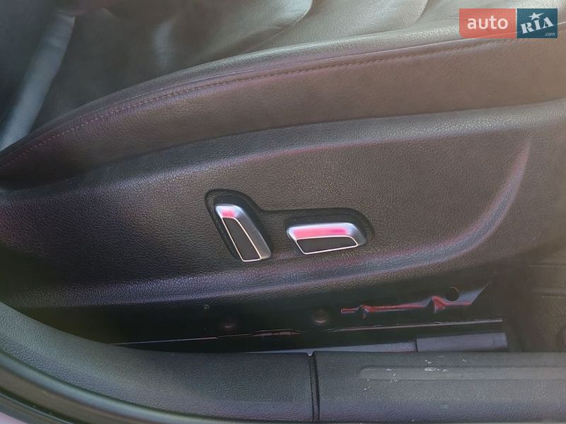 Седан Audi A4 2014 в Києві