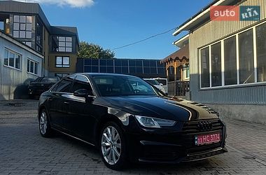 Седан Audi A4 2018 в Ровно