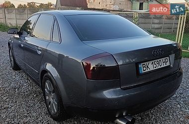 Седан Audi A4 2001 в Ровно