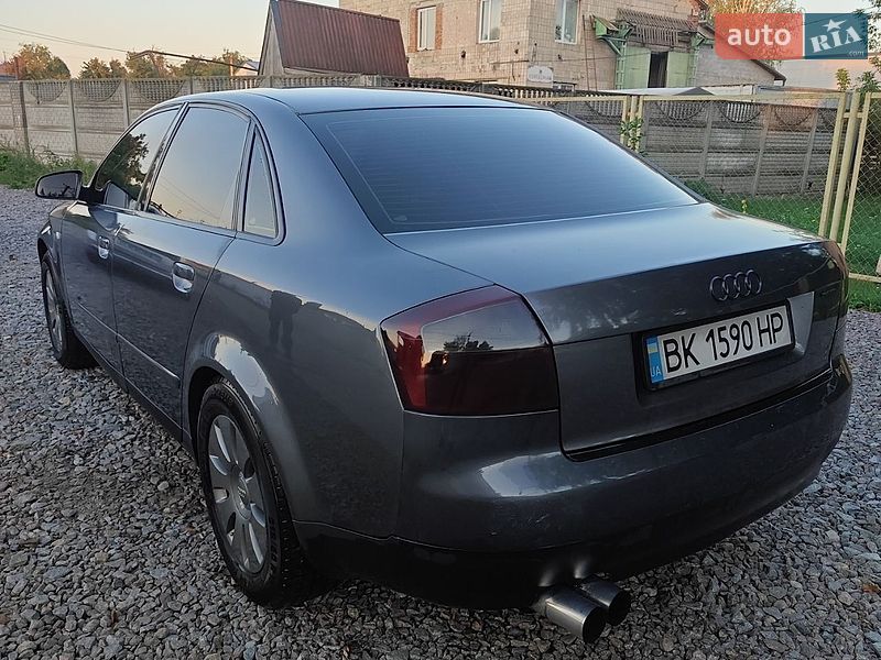Седан Audi A4 2001 в Ровно