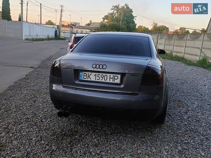 Седан Audi A4 2001 в Ровно