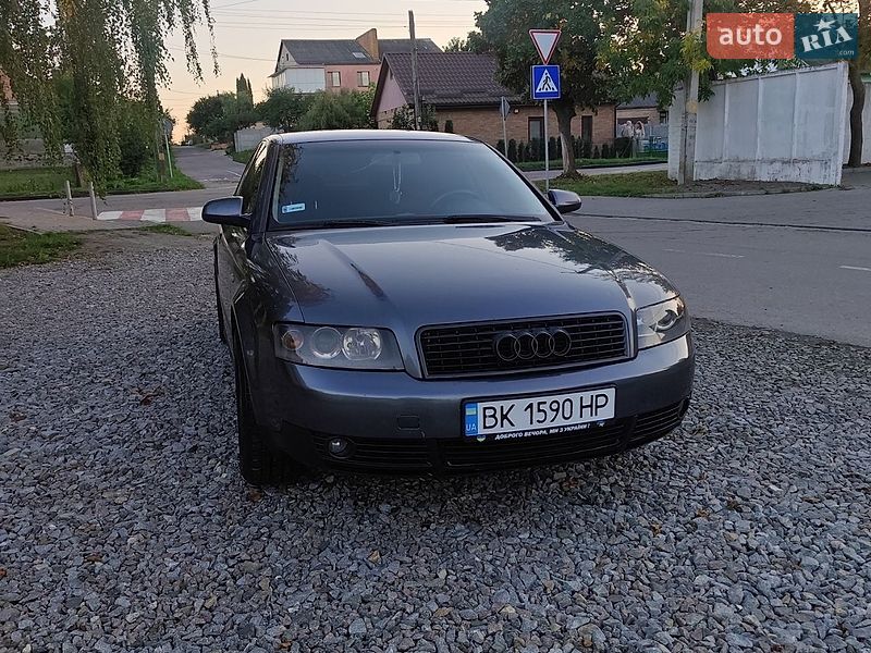Седан Audi A4 2001 в Ровно