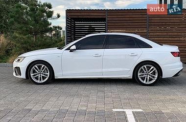 Седан Audi A4 2023 в Киеве