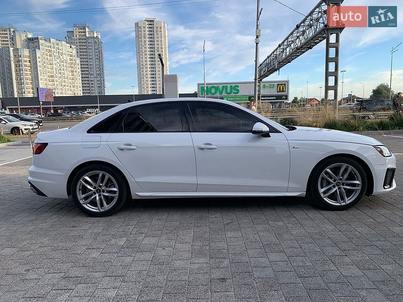 Седан Audi A4 2023 в Киеве
