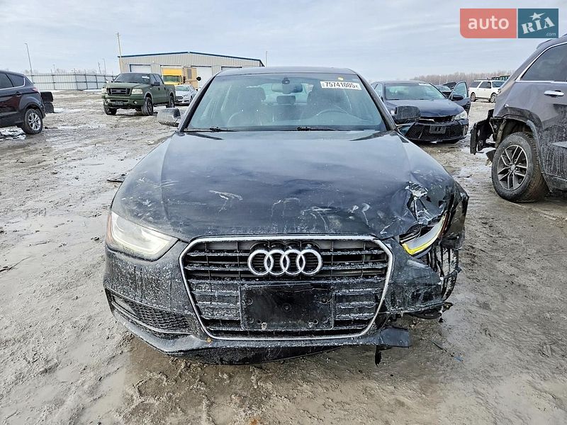 Седан Audi A4 2015 в Львове