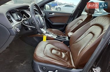 Седан Audi A4 2015 в Львове