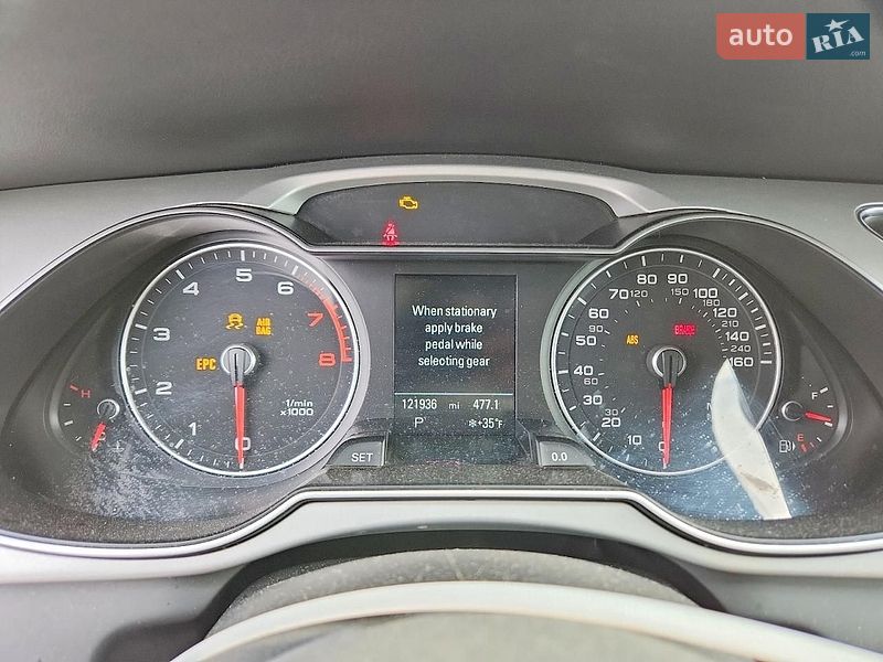 Седан Audi A4 2015 в Львове