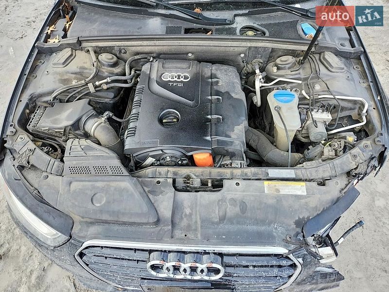 Седан Audi A4 2015 в Львове