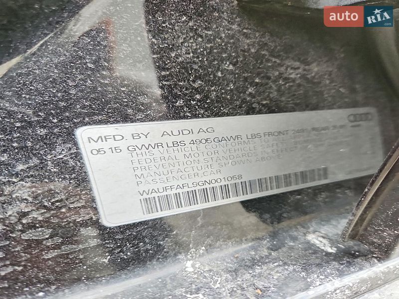 Седан Audi A4 2015 в Львове