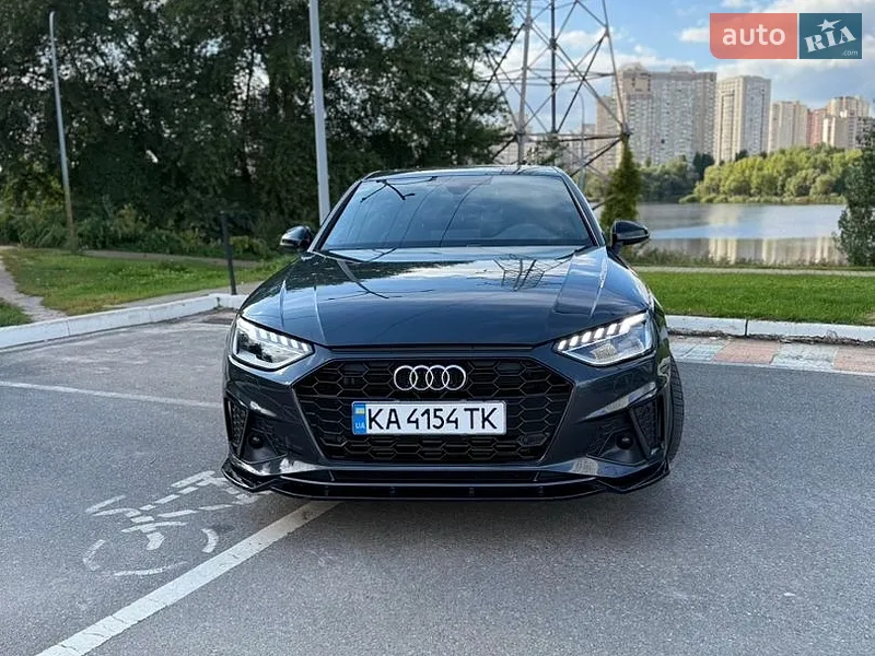 Audi A4 2023