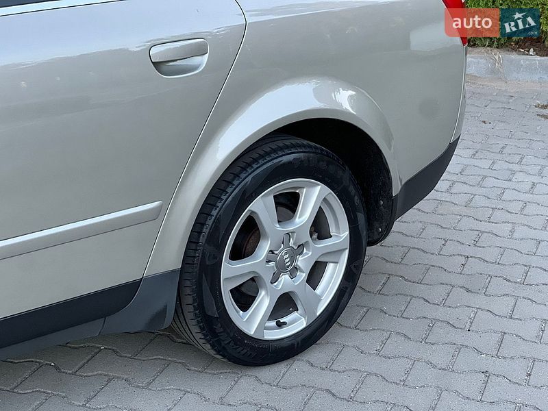 Седан Audi A4 2004 в Виннице