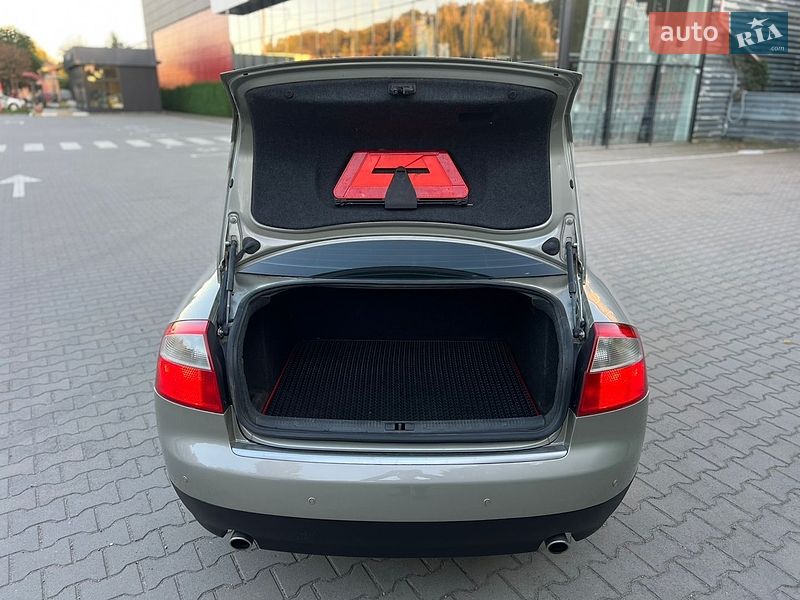 Седан Audi A4 2004 в Виннице