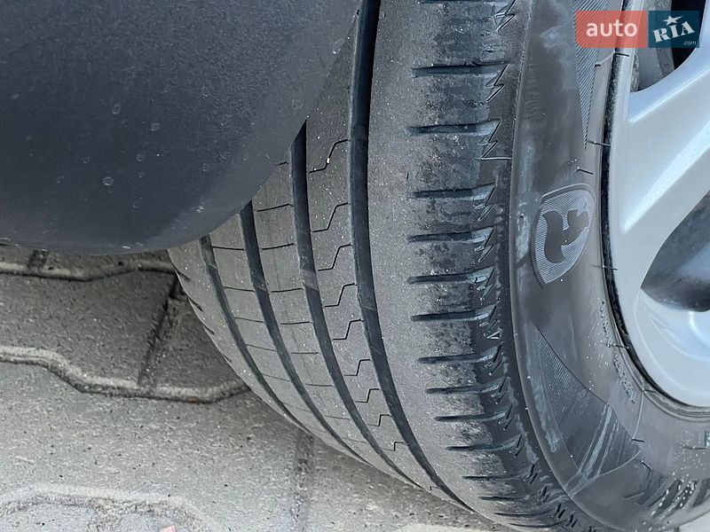 Седан Audi A4 2004 в Виннице
