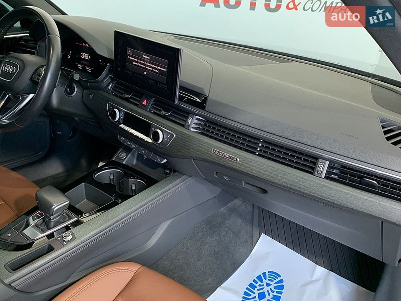 Седан Audi A4 2020 в Львові