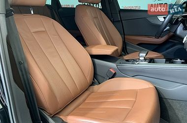 Седан Audi A4 2020 в Львові