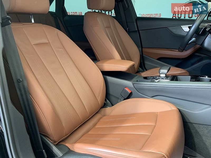 Седан Audi A4 2020 в Львові