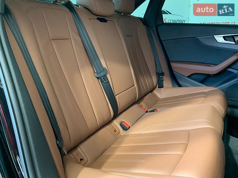 Седан Audi A4 2020 в Львові