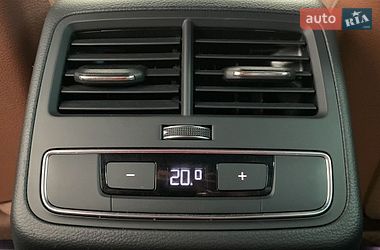 Седан Audi A4 2020 в Львові
