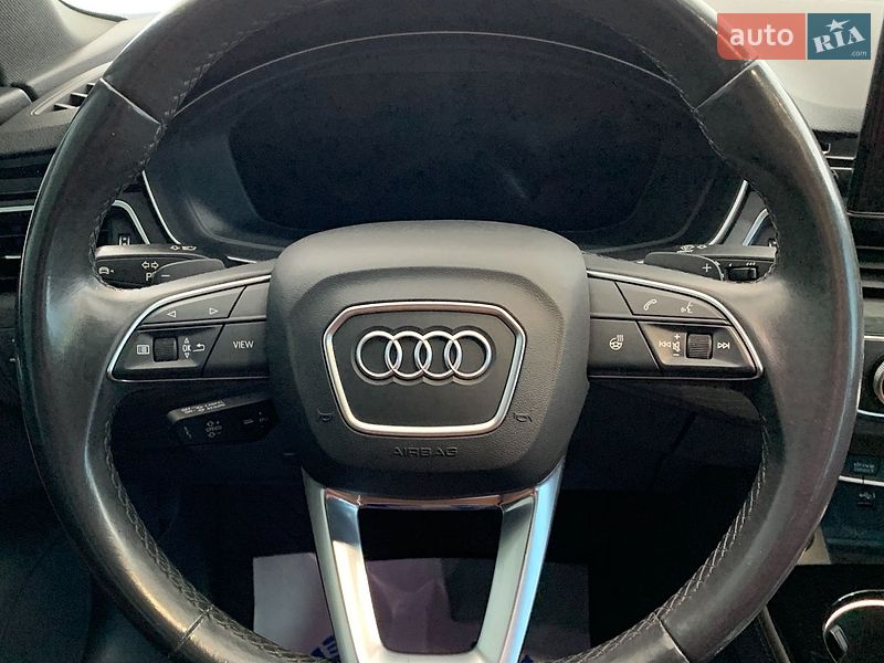 Седан Audi A4 2020 в Львові