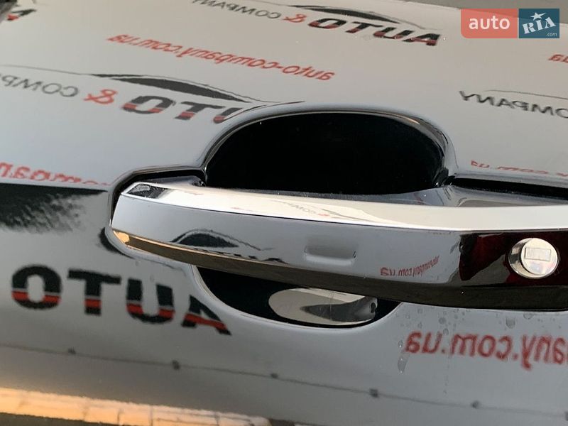 Седан Audi A4 2020 в Львові