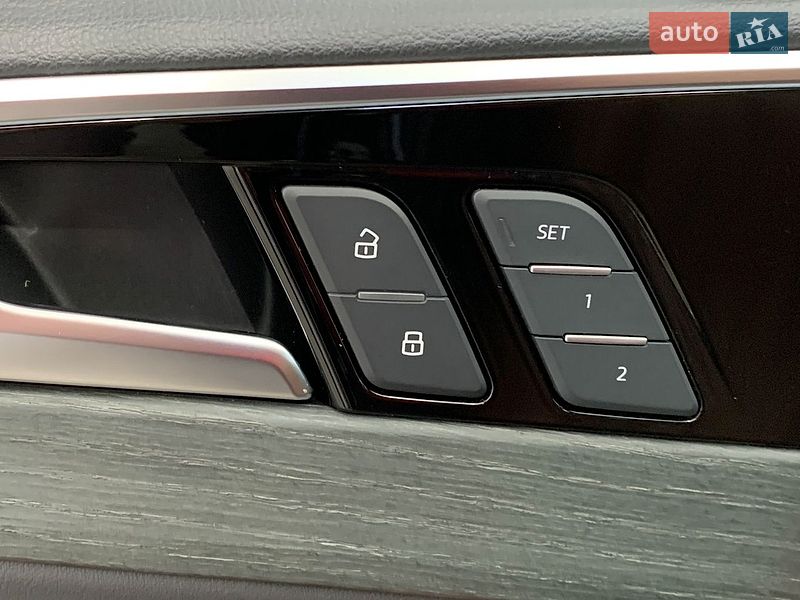 Седан Audi A4 2020 в Львові