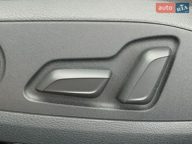 Седан Audi A4 2020 в Львові